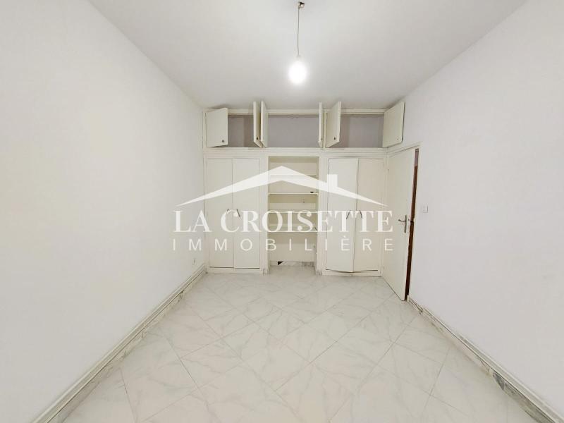 Villa S+4 à La Marsa